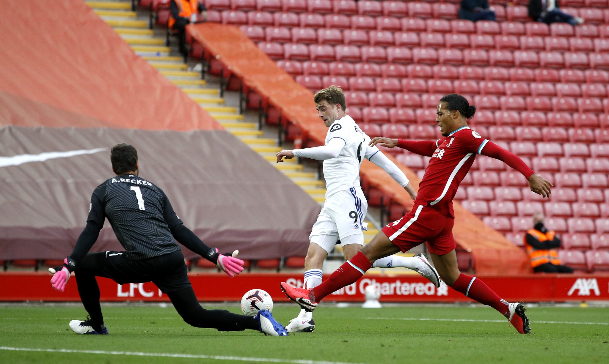 各条线都输给沙特一个球，正是两国足球水平的真实体现.